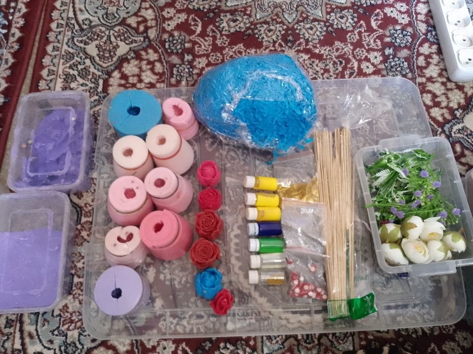 Sovunli gul qoliplari sotiladi