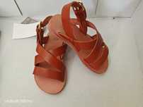Sandale de piele fete H&M, noi cu eticheta, maro, marimea 24