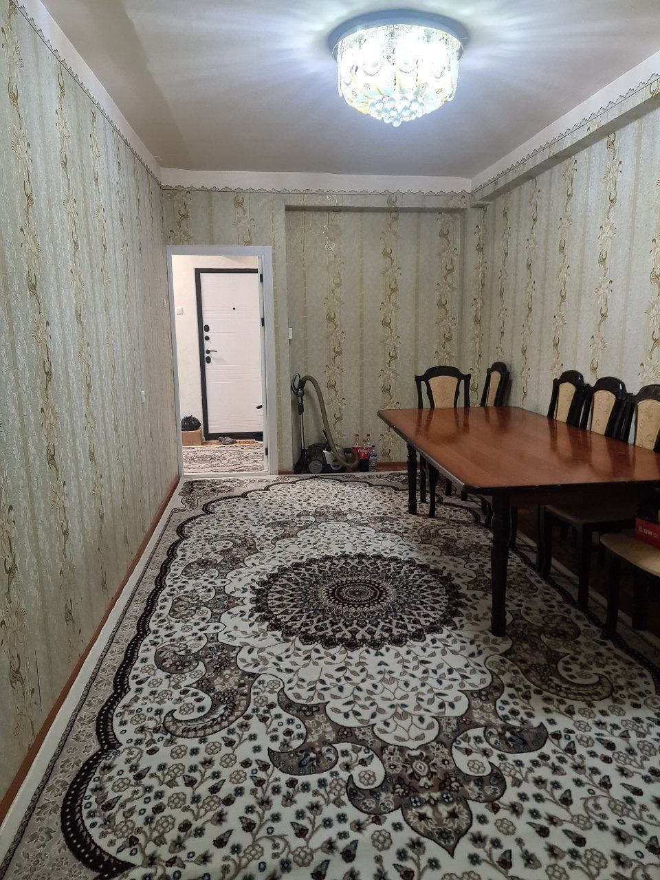 Срочно Продажа квартиры С.Рахимов метро 1в2/7/9 площадь 52м2 цена 35.0