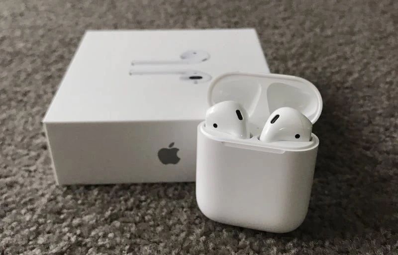 AirPods наушники