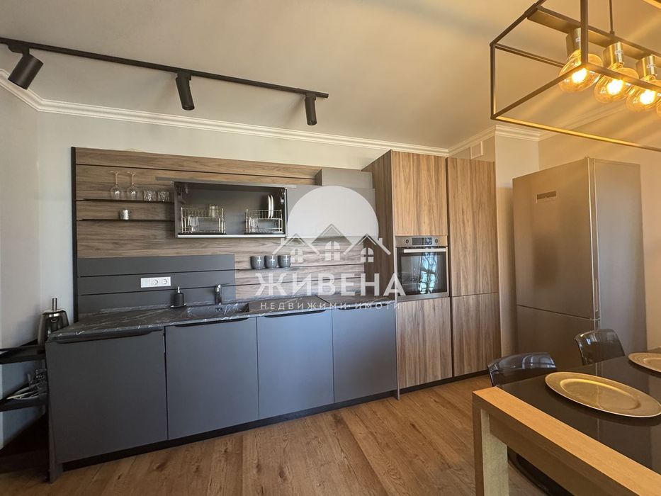 Продава обзаведен 3-стаен апартамент, кв. Бриз, 114 кв.м