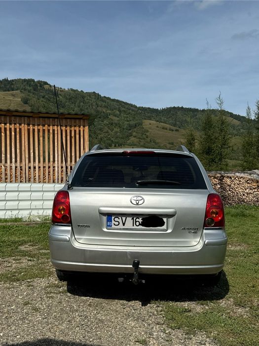 Toyota Avensis.
