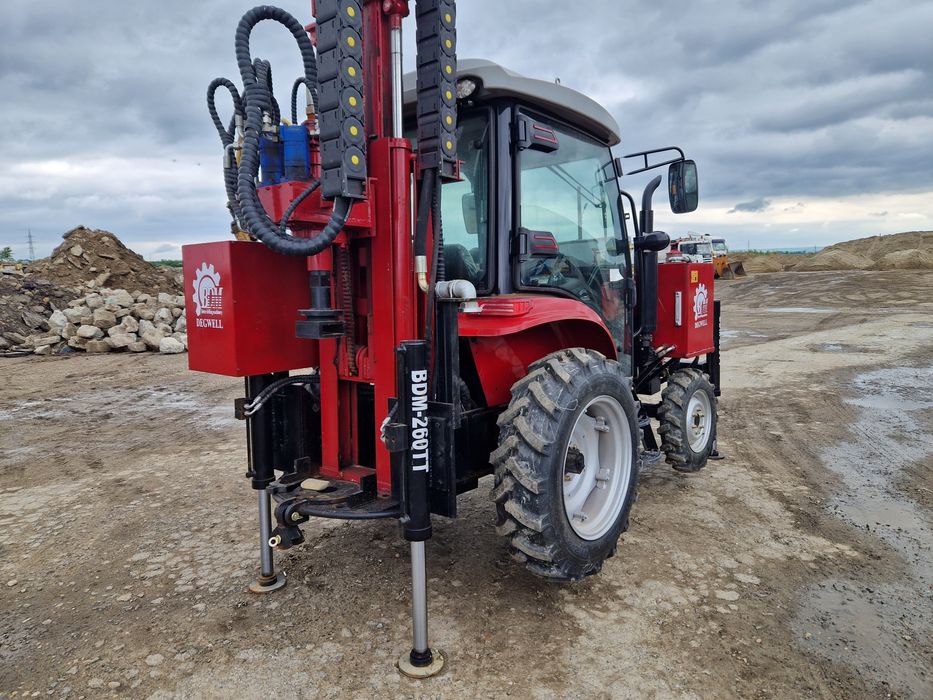 Intalatie de foraj puturi apa