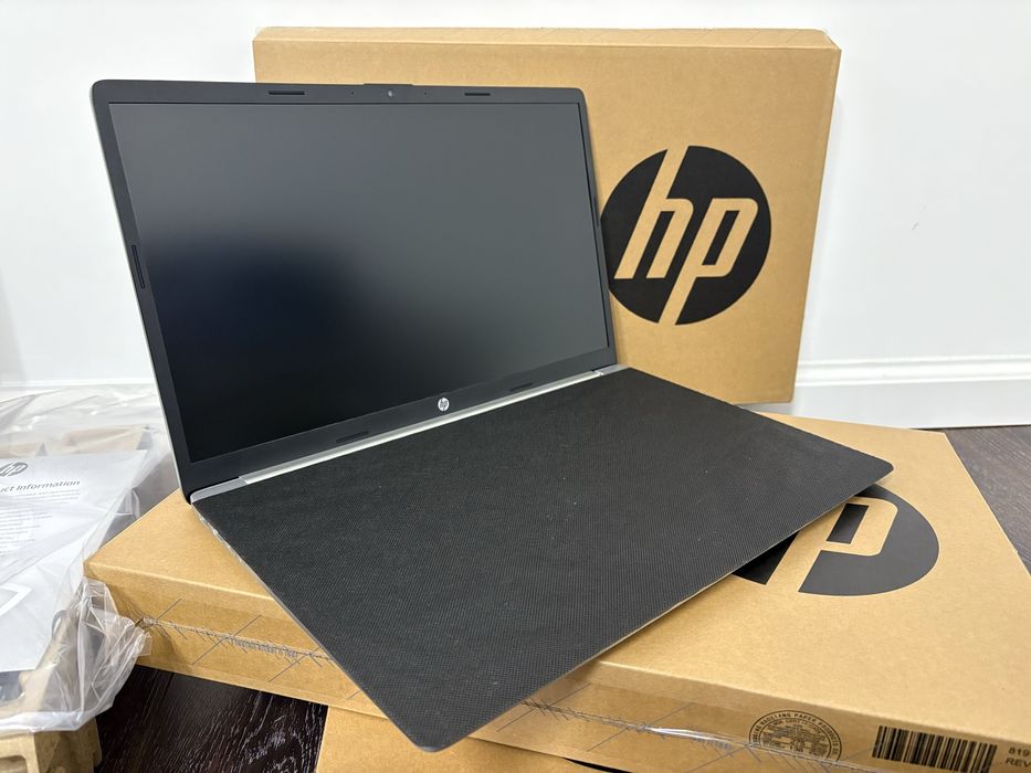 Vand Laptop HP NOU  17-cp0081ur 17 Amd Ryzen 5300u