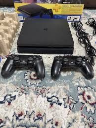 Продам Sony PlayStation 4 slim