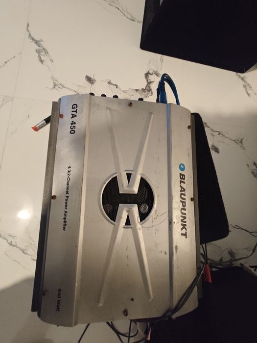 Subwoofer auto si amplificator