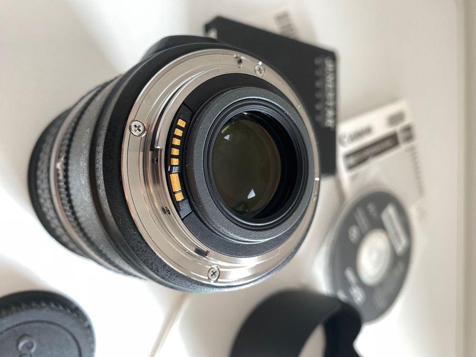 Canon 17-55mm f/2.8 USM IS