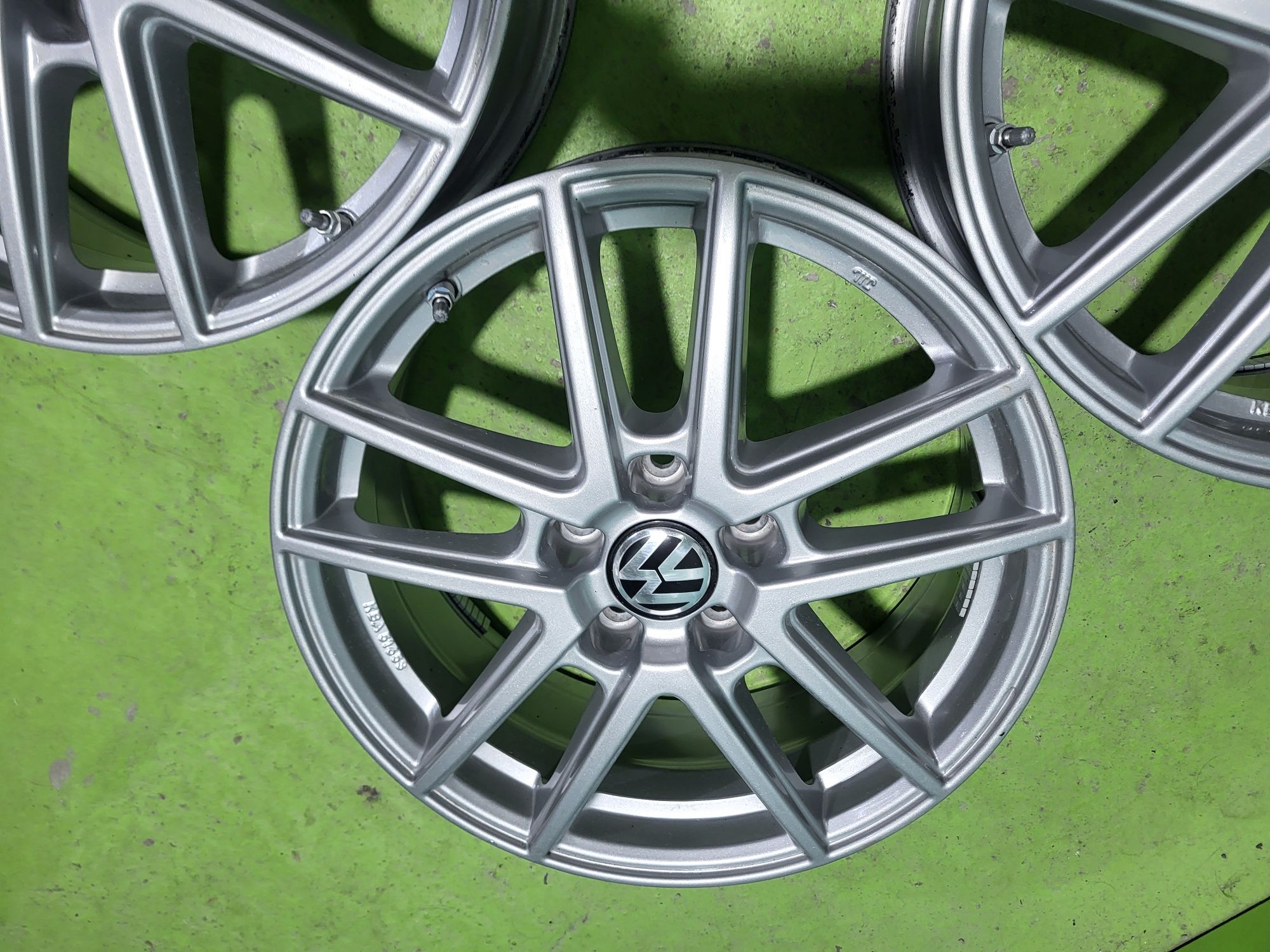 17 5x112 Vw Passat Touran Caddy Skoda
