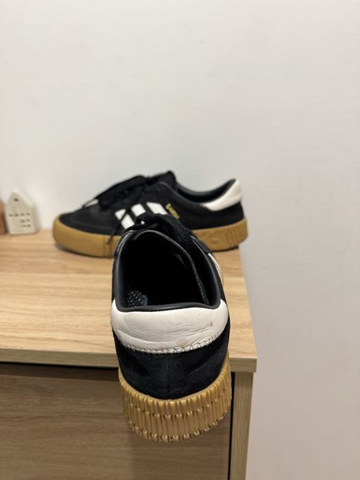 Adidas sambarose