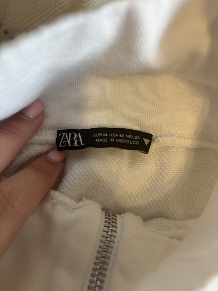 Екип на Zara