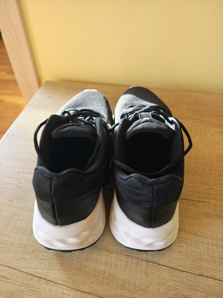 Маратонки Nike running