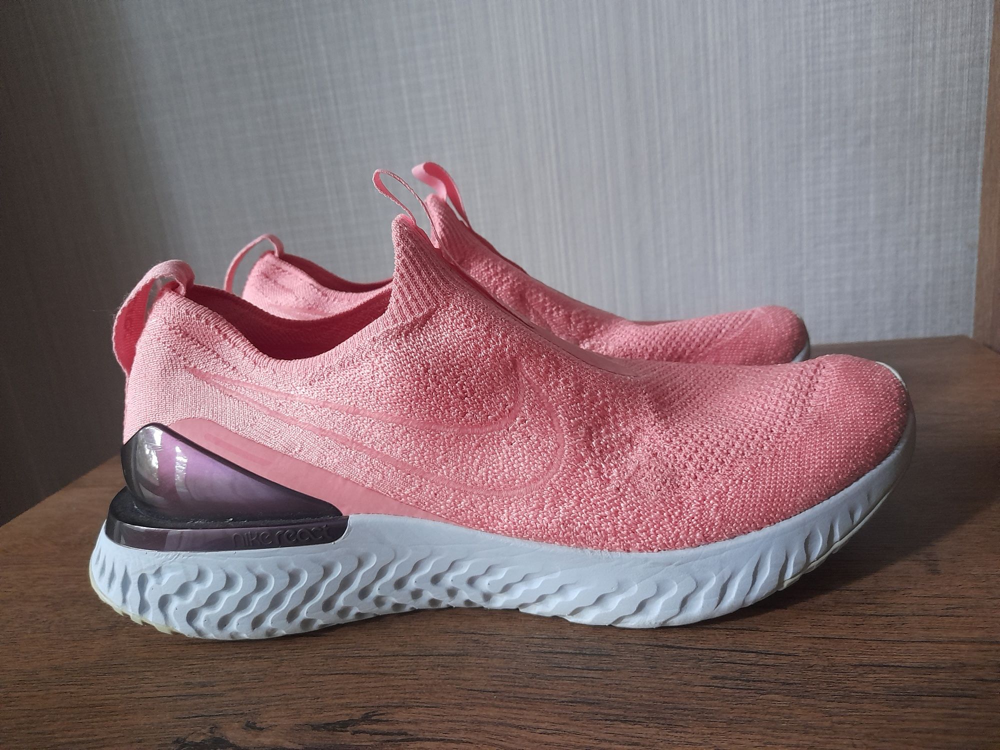 Nike Epic Fantom React Flignit дамски маратонки 40 номер.