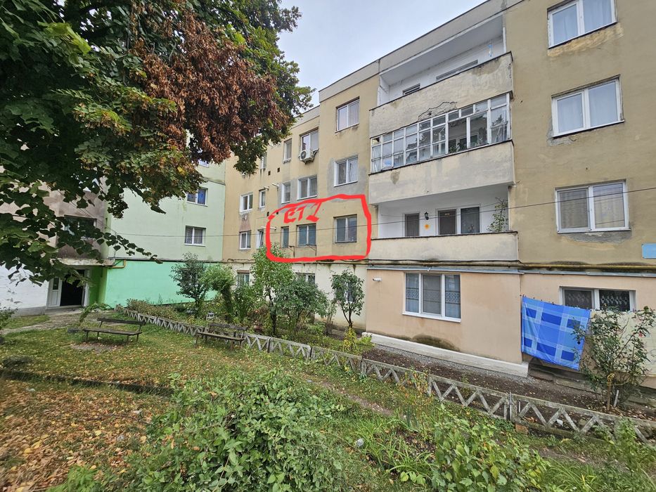 Vând apartament cu 2 camere ETAJ.1 baie bucătărie 37mp lângă profi "