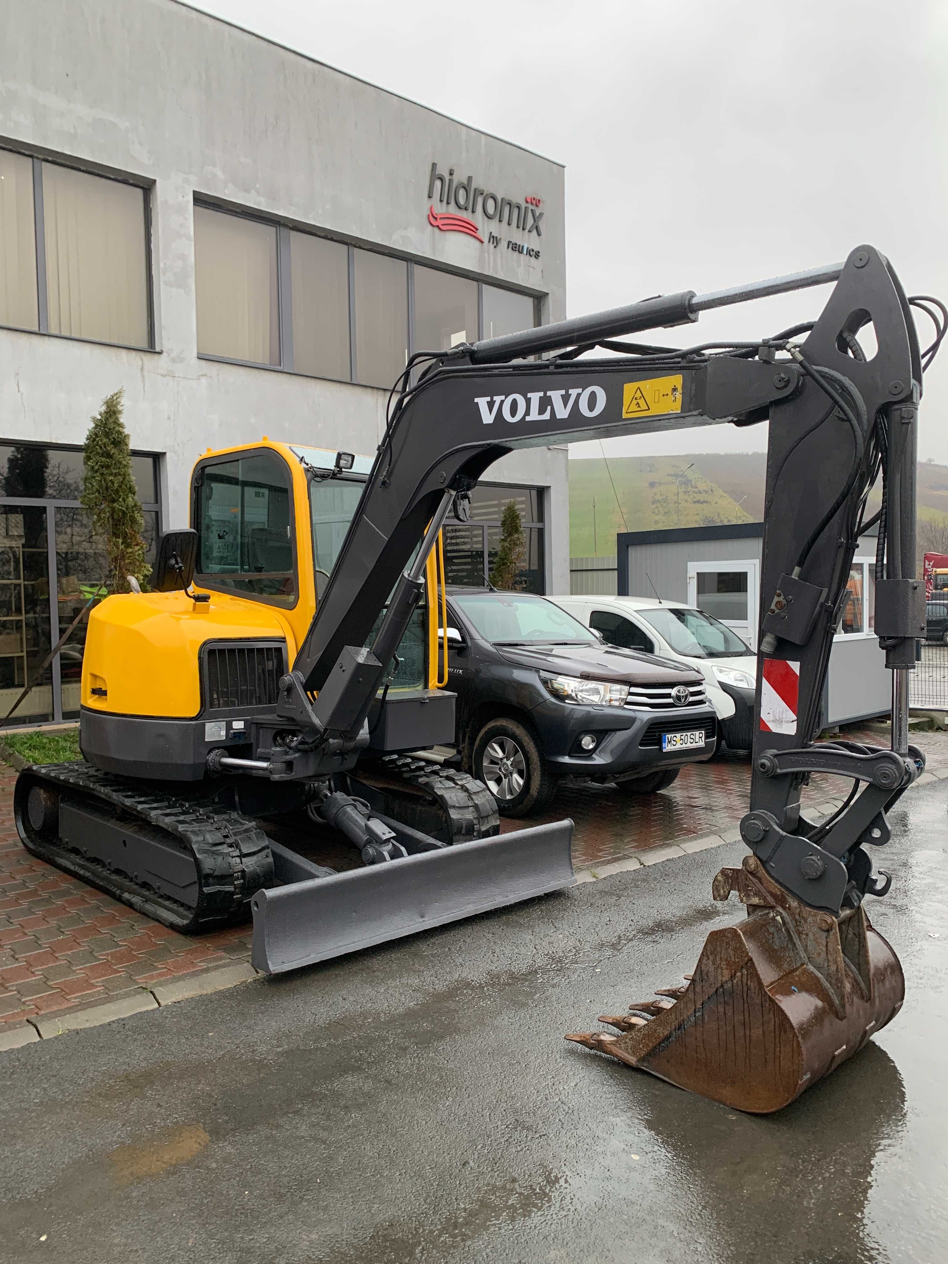 Excavator pe Senile Cauciuc VOLVO ECR58 Anul fabricatiei 2012