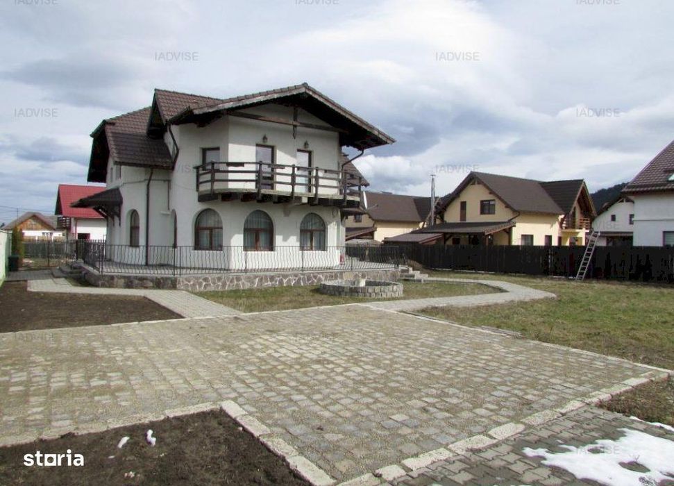 Casa superba utilata mobilata Rasnov, pretabila si pentru doua familii