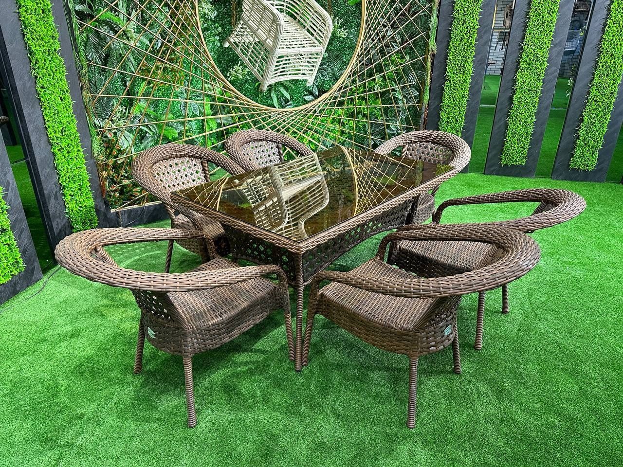 Пластиковые столы и стулья plastmassa stol stullar