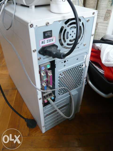 Vand PC generatia 2010 - stare excelenta!