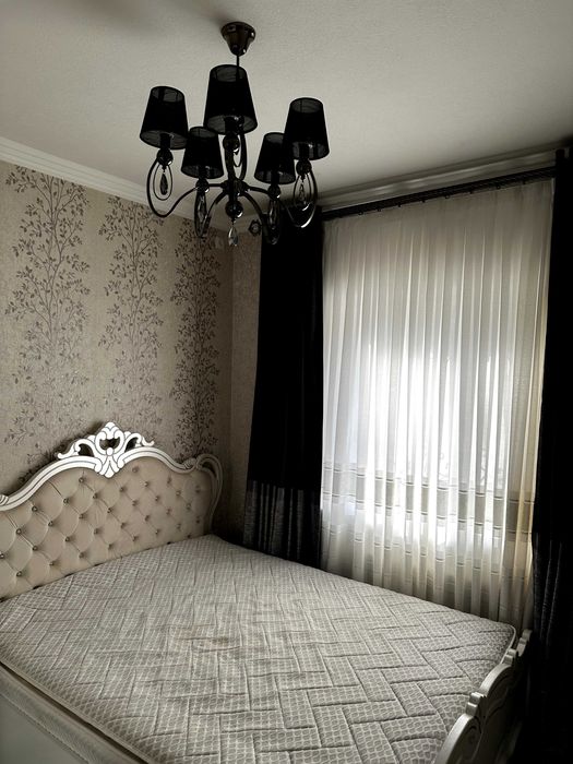 Кушбеги 3 ...2/2/5 два балкона, с ремонтом, с обстановкой. 64 кв