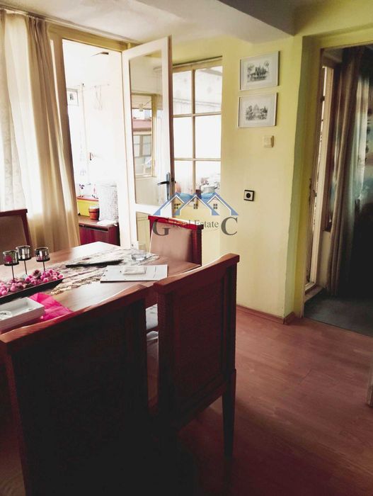 Продава се Многостаен апартамент в Варна, Левски - 140 кв.м за 1536 €/кв.м - Снимка #1