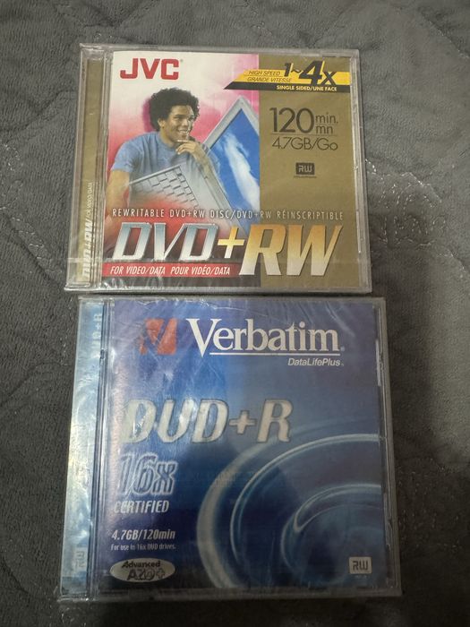 JVC DVD+RW * 2; Verbatim DVD+R профессиональные запечатаные новые диск