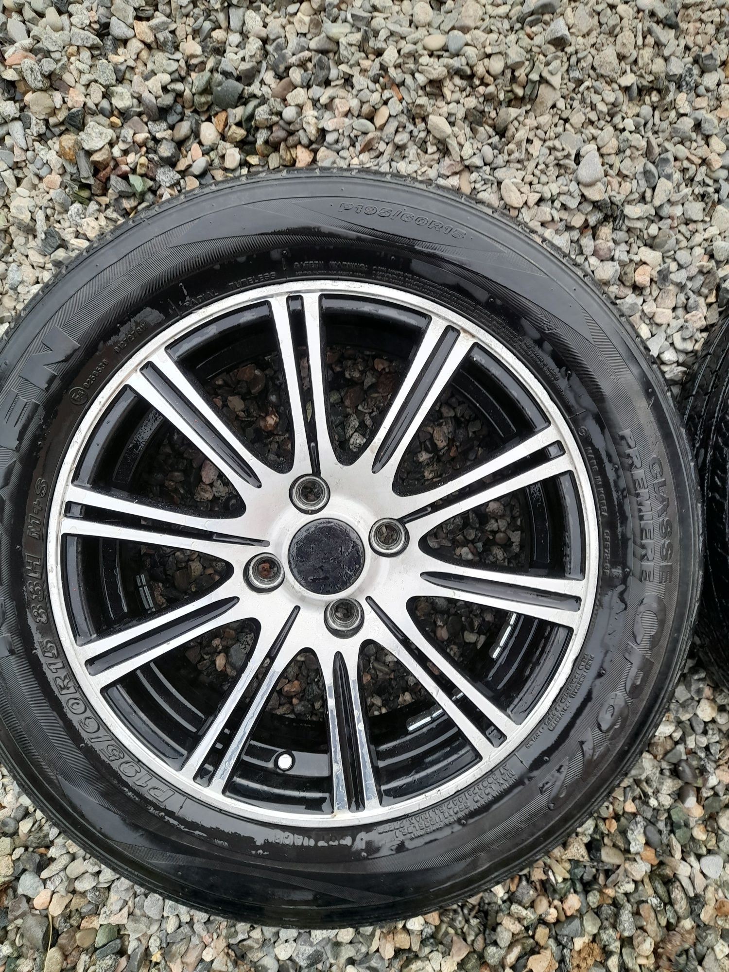 Автошина 15×60×195