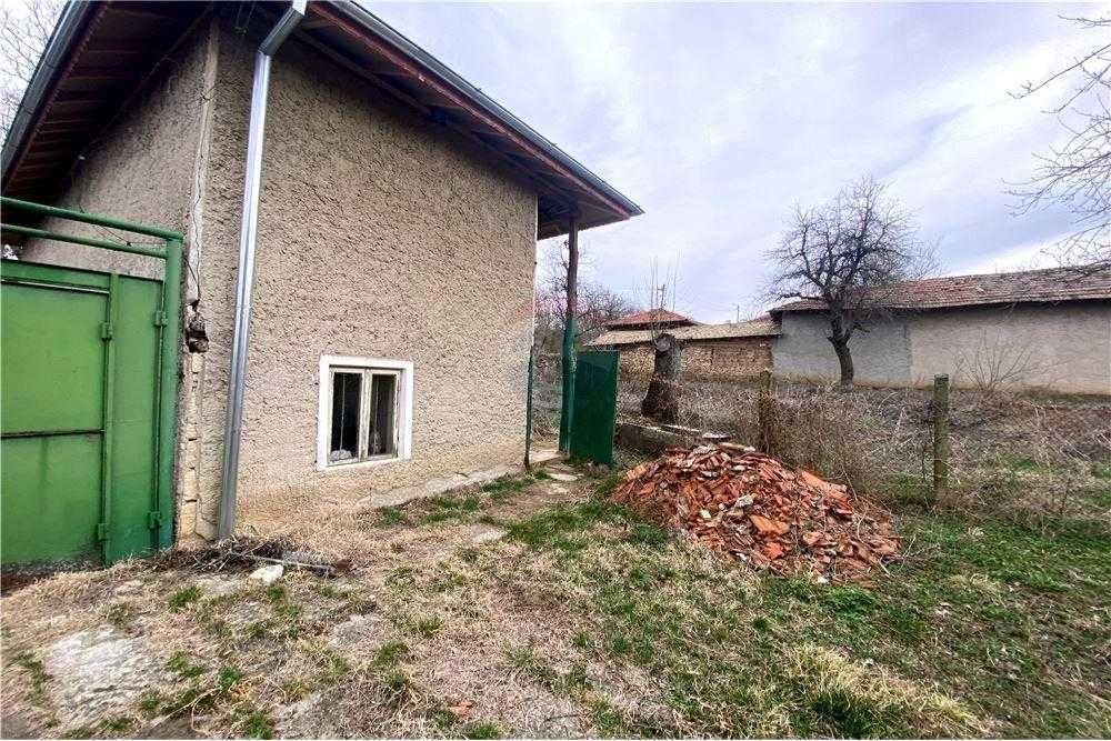 Продава се Къща в Разград, Бели Лом - 30 кв.м за 850 €/кв.м - Снимка #13