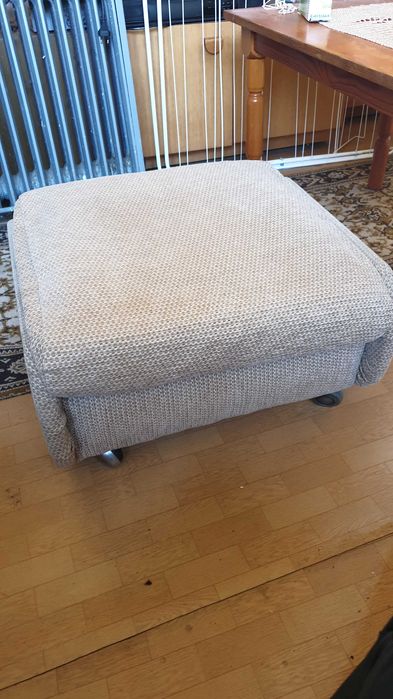 Претапицирана, холна гарнитура