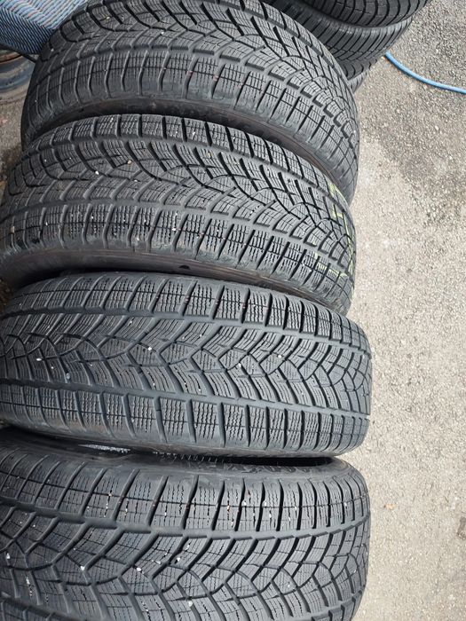 235/55/19" 4бр Good year ultra grip performance +suv dot3922,7mm