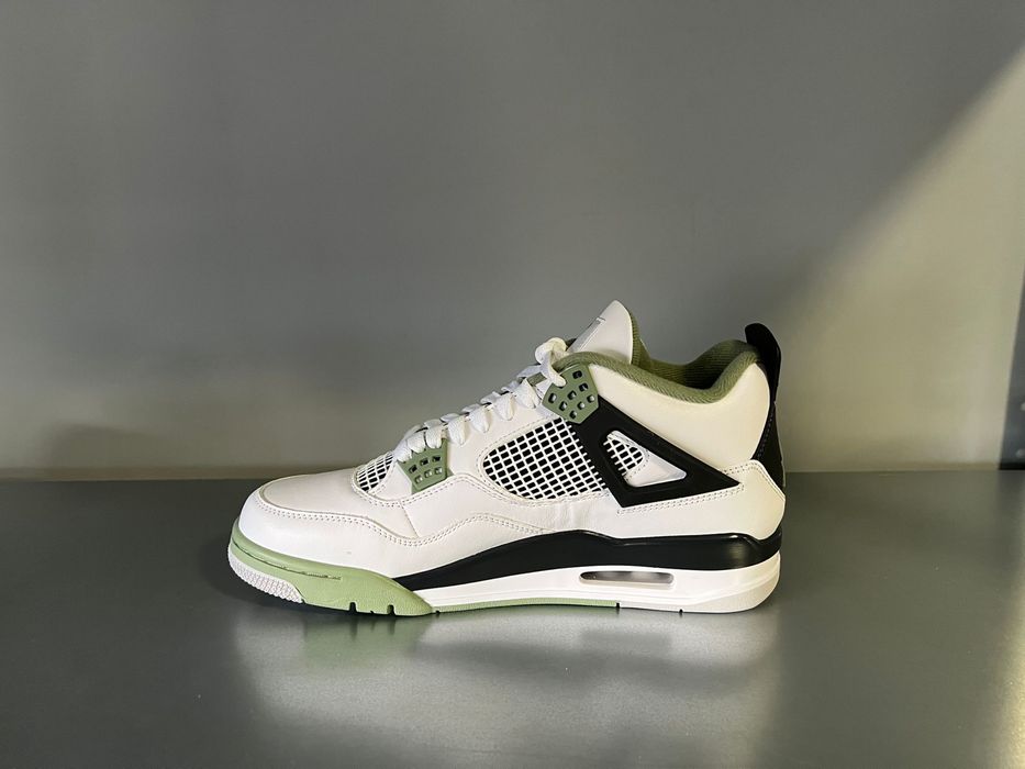 Nike Air Jordan 4