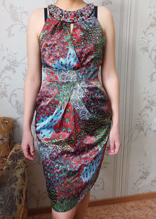 Продам шикарное  платье