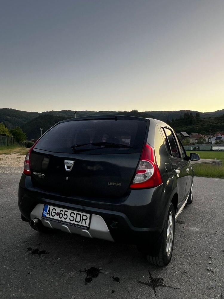 Vand Dacia Sandero 1.6 benzina si gaz