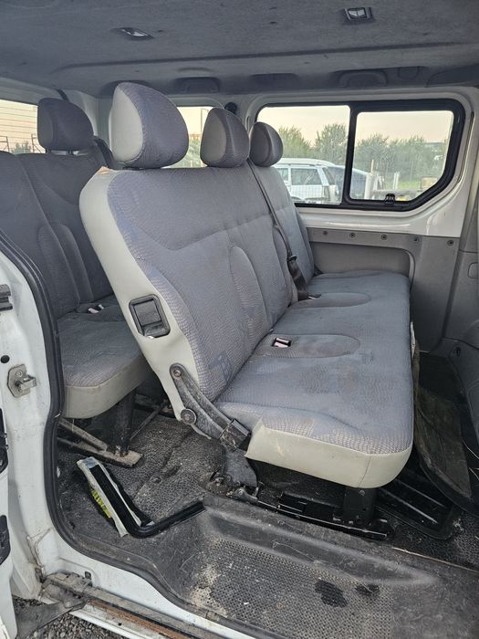 Dezmembrez vand piese renault trafic 1,9 dci