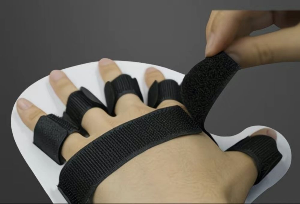 Адаптивный фиксатор кисти рук и пальцев бандаж ортез крепление лфл