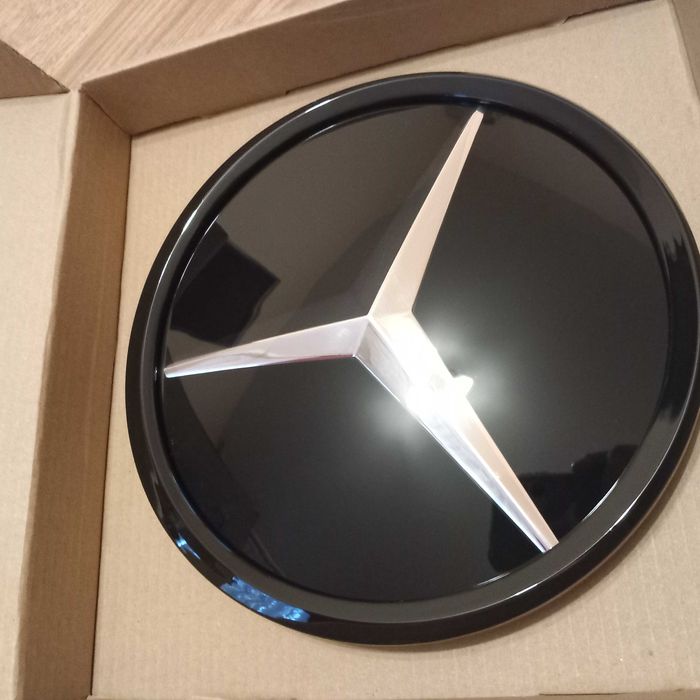 Sigla Mercedes 3D