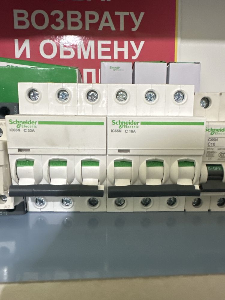 Автоматический выключатель Schneider Electric