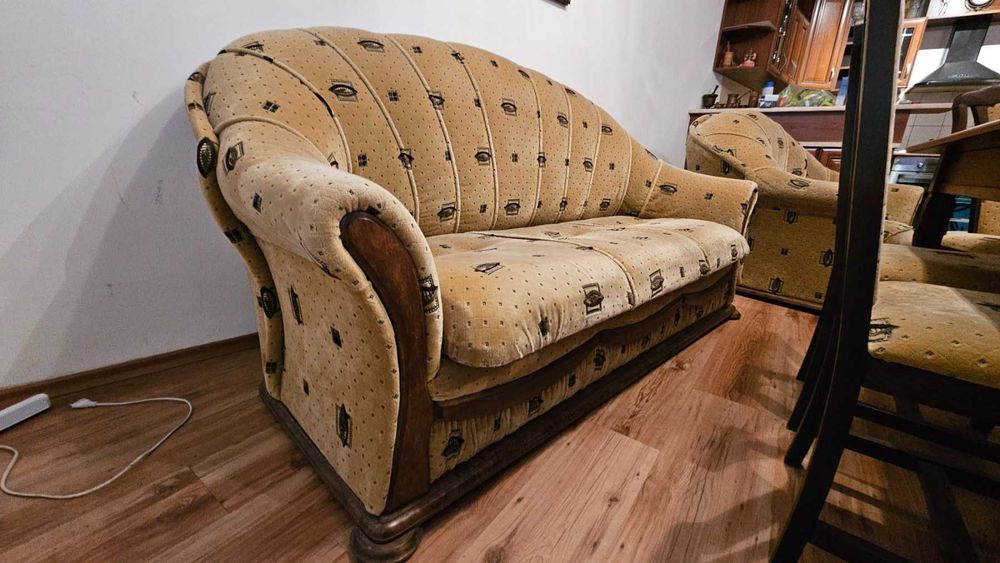 Холна гарнитура - диван + фотьойл и табуретка