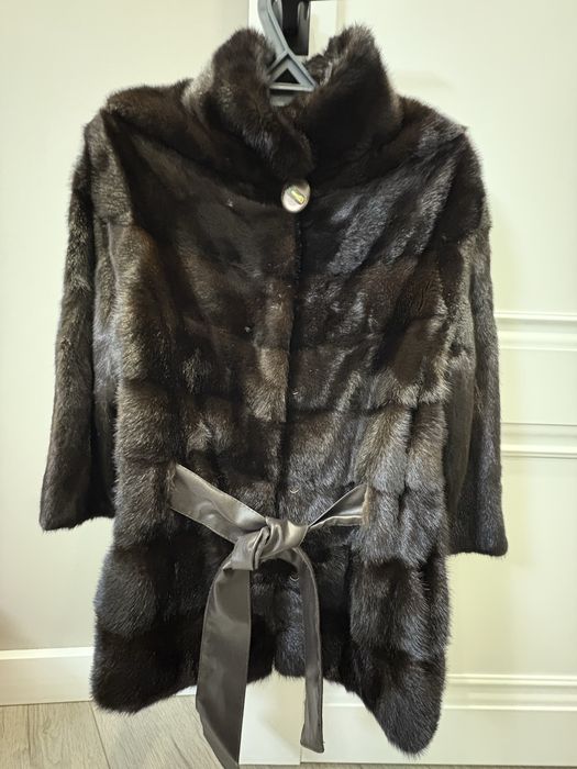 Норковая шуба в коричневом цвете