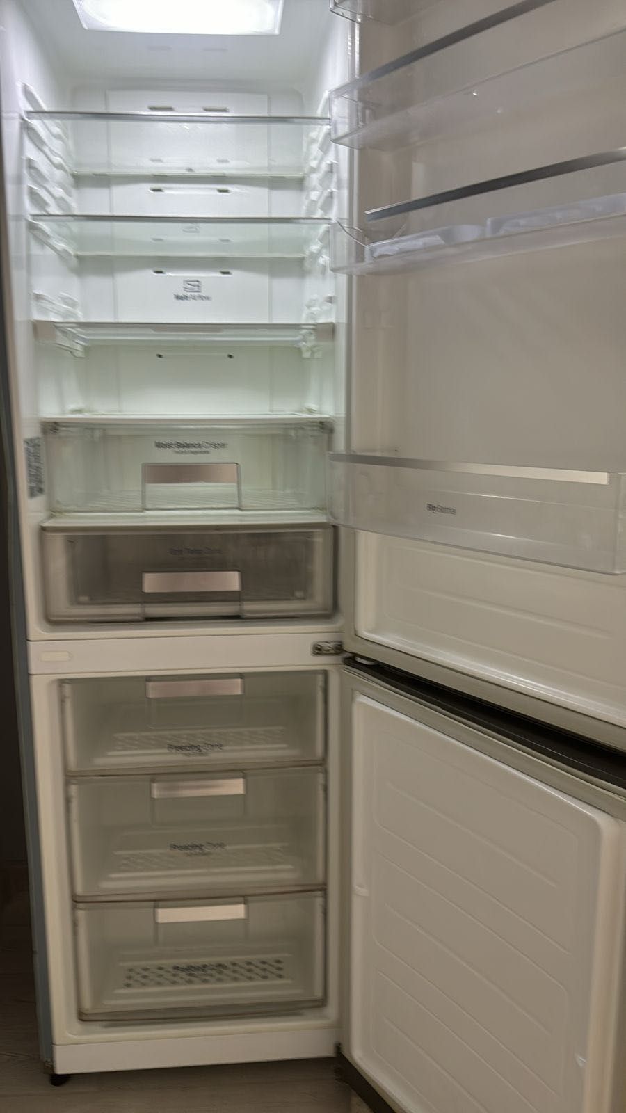 Продам Холодильник б/у LG