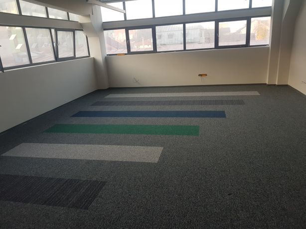 Montaj PVC( Tarkket), Mocheta ,Sapa autonivelanta