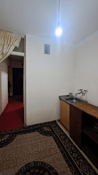 Чирчик шахар 
Октябр  
#1-хона 4-этаж 
Квартира ижарага берилади 
Н