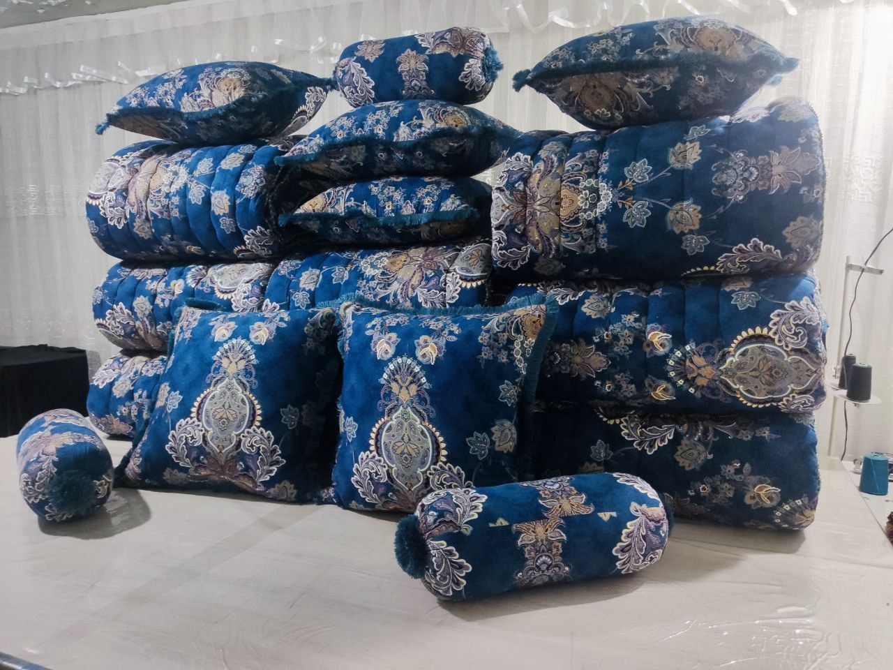 Koʻrpa koʻrpacha matras yostiq