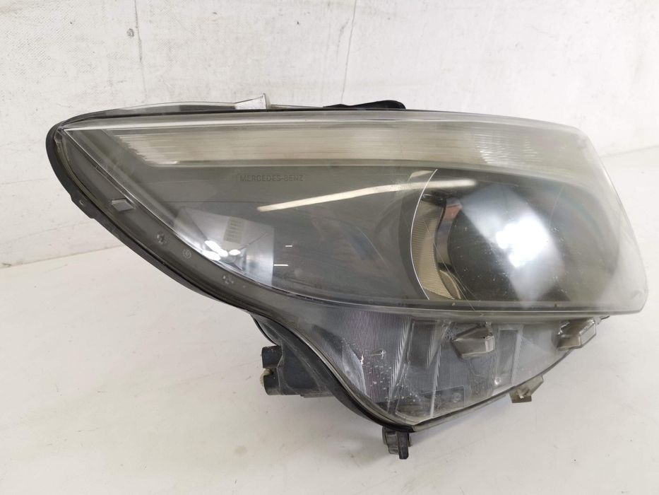 Десен фар с халоген Мерцедес-Бенц В-Клас / Mercedes-Benz V-Class W447