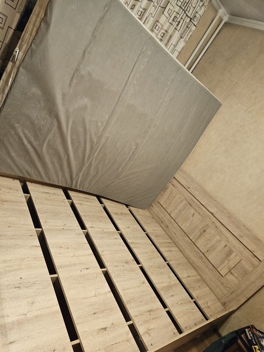 Продом кровать 2-спальную.