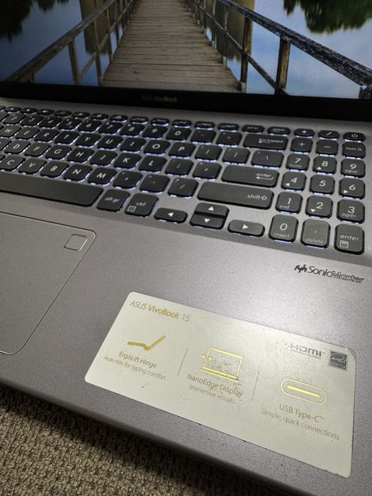 Laptop Asus Vivobook i5