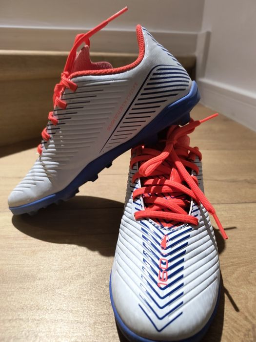 Pantofi i fotbal pentru iarba