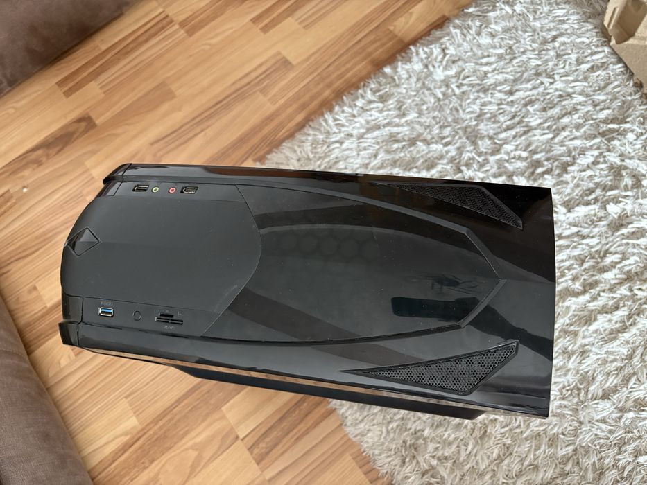 Vand caracasa pc gaming + sursa