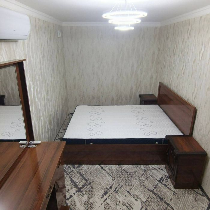 Chorsu bozori yonida