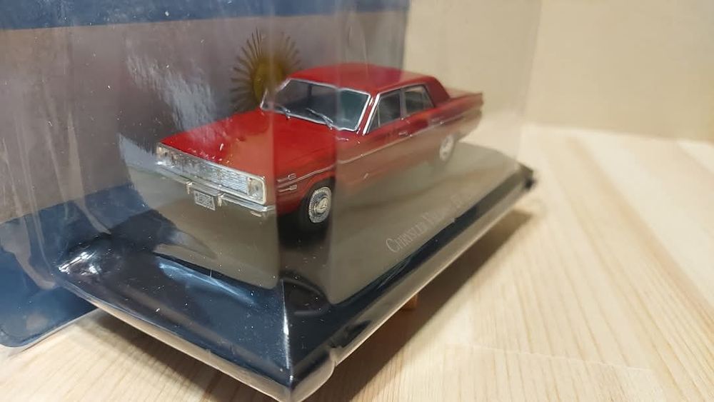 Chrysler Valiant IV. Цена: 25лв. (1/739). Мащаб 1:43, метал и