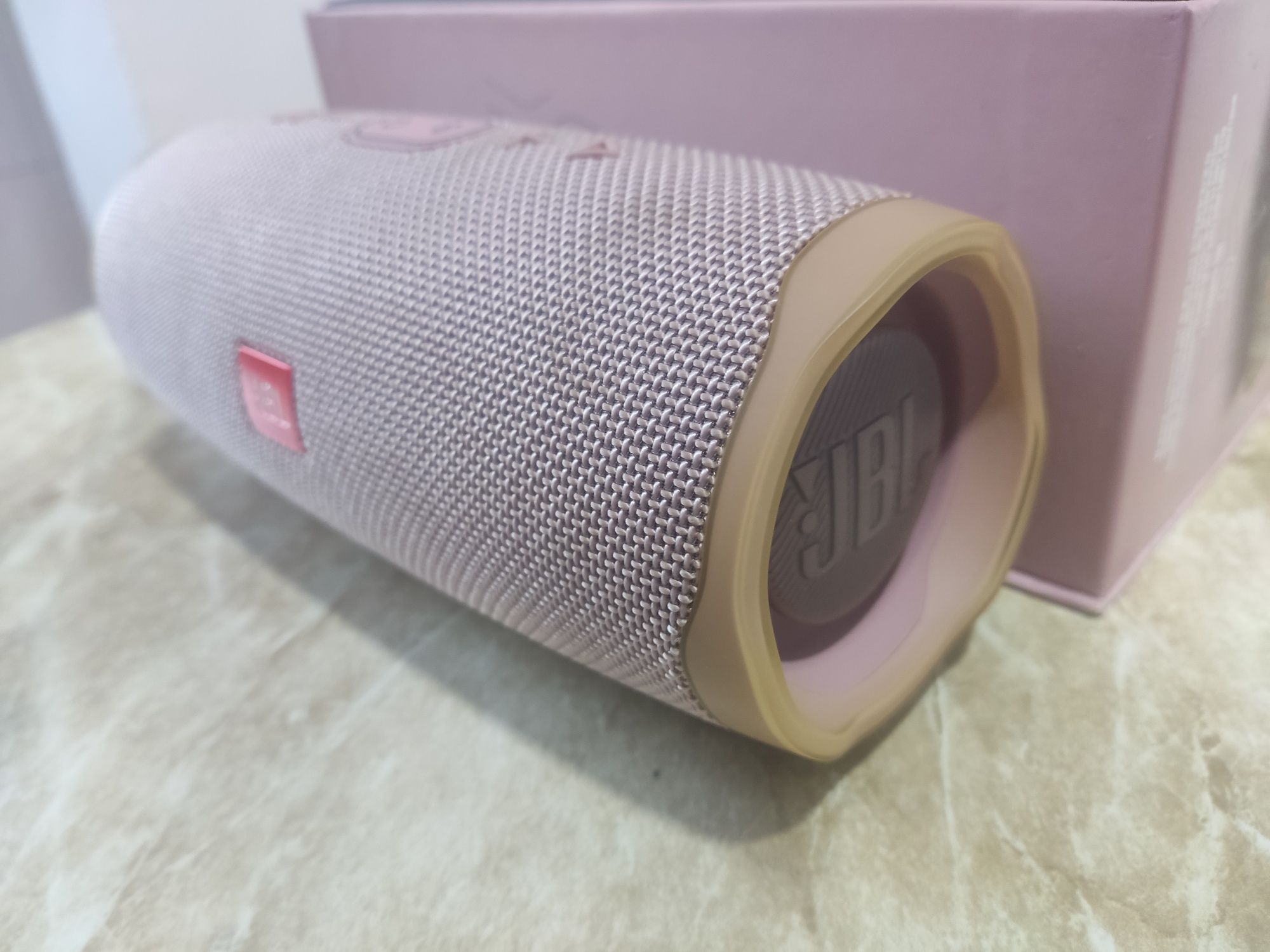 Jbl charge 4 незаряжается