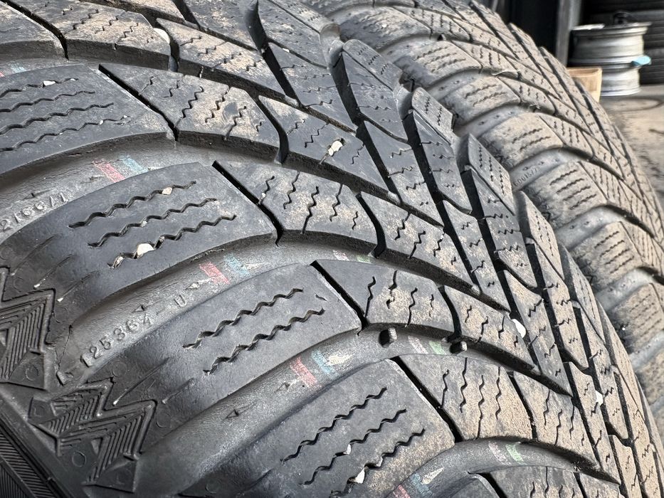 Jante Dezent 5x112 cu Anvelope de Iarnă Semperit 195/65 R15